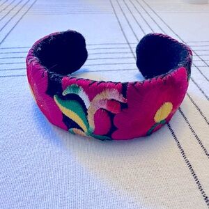 Japanes embroidered bracelet with original gift box